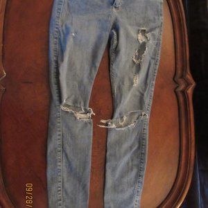 HOLLISTER GIRLS JEANS SIZE 3S PREOWNED - GOOD CLEAN CONDITION